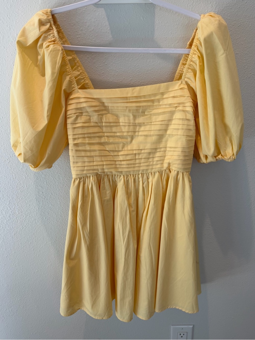 Abercrombie- Women's Yellow Puff Sleeve Square Neck Dress
